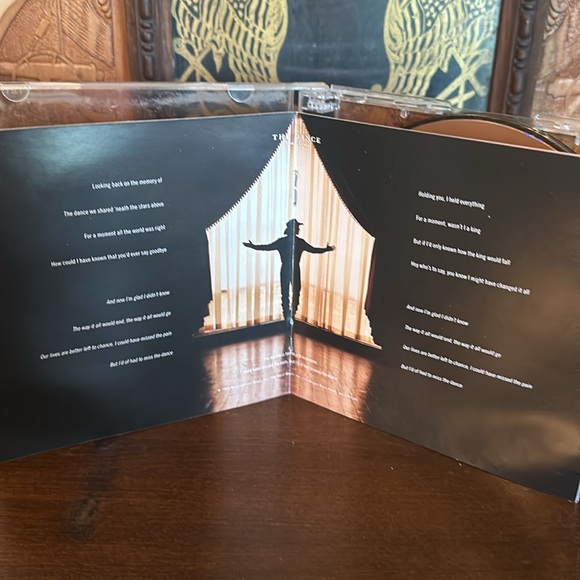 Garth Brooks the Ultimate Hits 3 disc Set - Picture 6 of 16